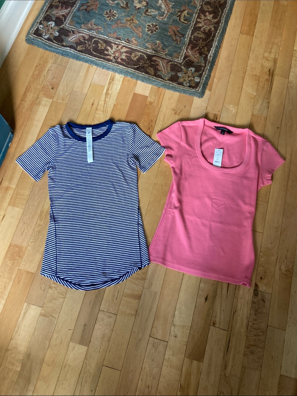 Lot of Lululemon hold tight ss and nwt whbm ss size 2 and xxs